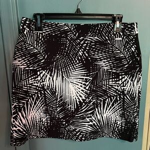 Black and White Patterned Women's Skort